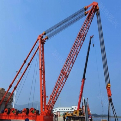 500噸桅桿式起重機順利通過載荷試驗